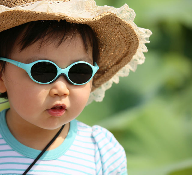 children need sunglasses